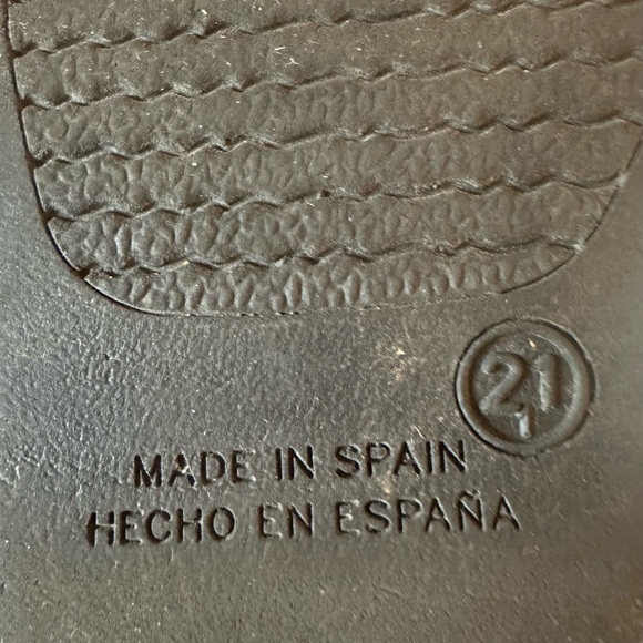 Black Little shoes for boy or girl Spanish Brand size 21 Europe - Picture 2 of 3